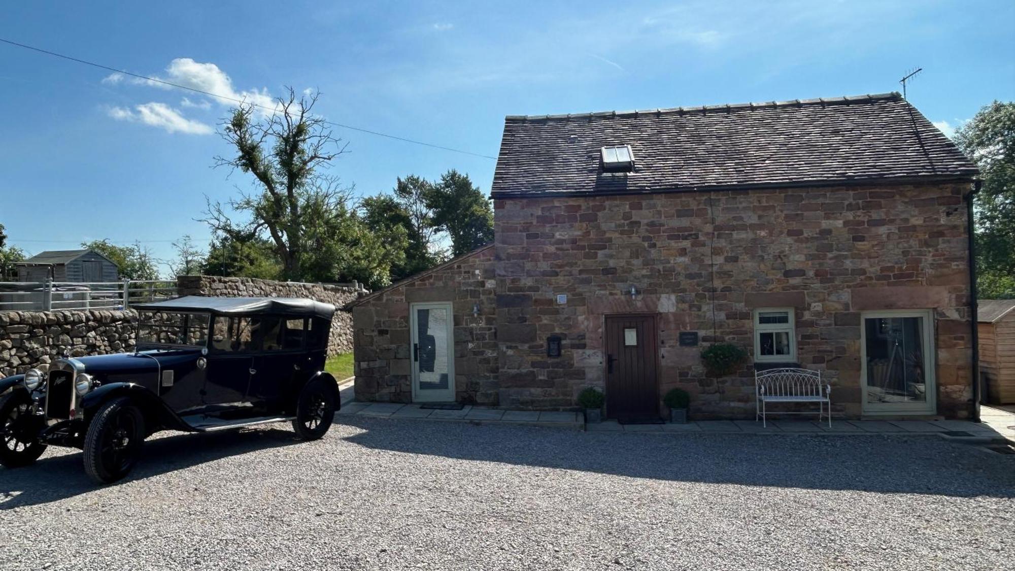 Chic 2 Bed Peak District Cottage Barn Near Alton Towers, Polar Bears, Chatsworth House Leek Exteriér fotografie